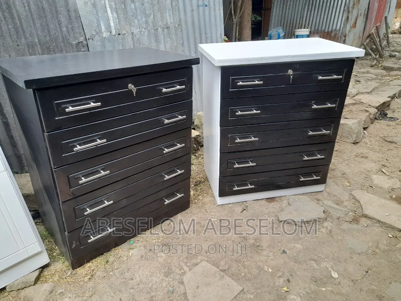 የልብስ መደርደሪያ