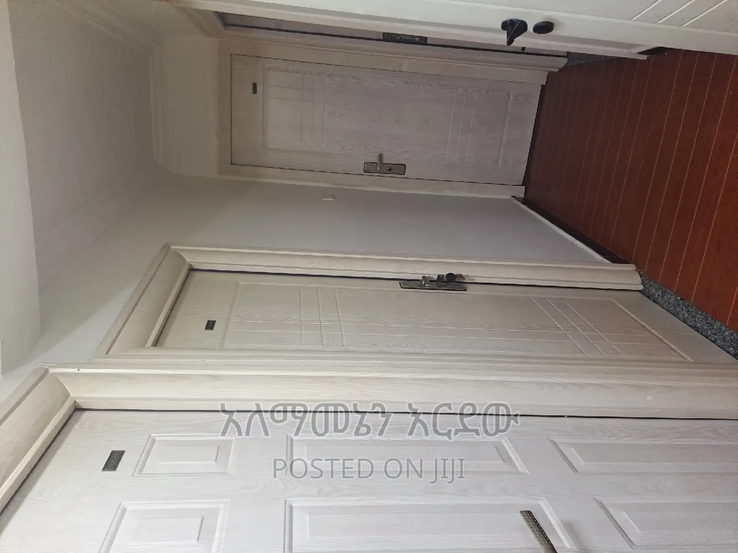 Furnished 3bdrm Condo in አያት ኮንዶሚንየም, Yeka for sale