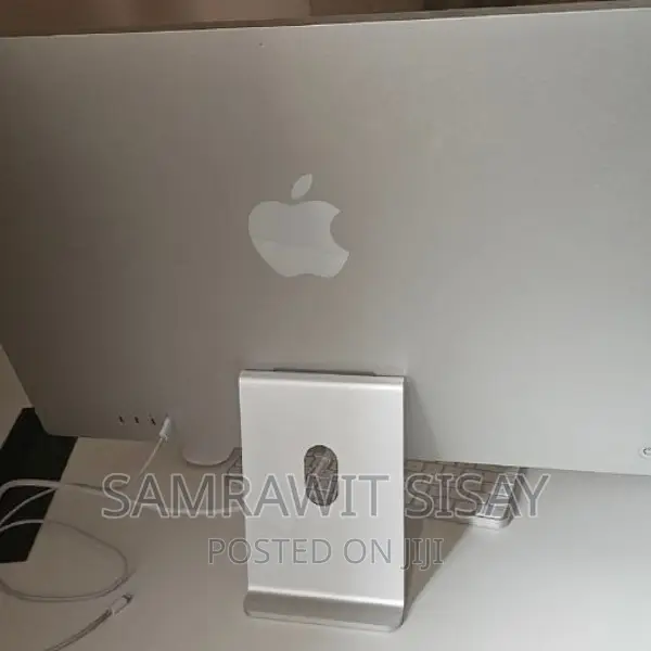 New Microsoft Surface Studio 8GB Intel Core I7 SSD 256GB