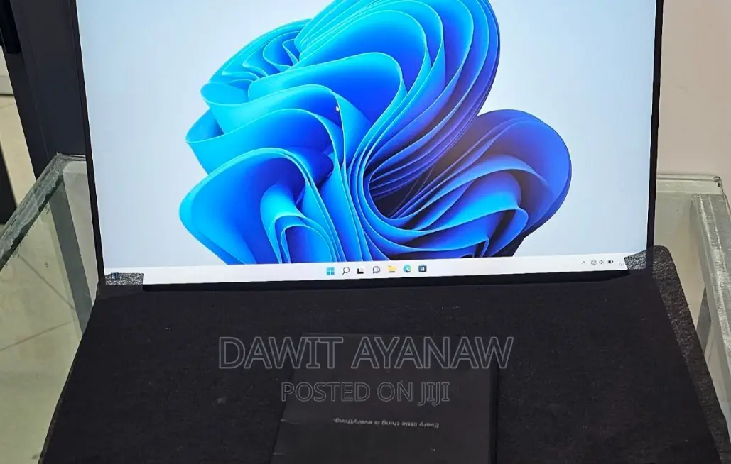 New Laptop HP 16GB Intel Core I7 SSD 512GB