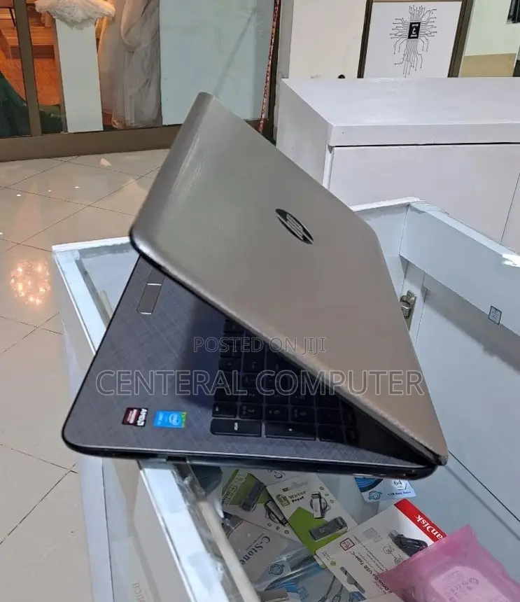 New Laptop HP Stream Notebook 8GB Intel Core I5 HDD 1T