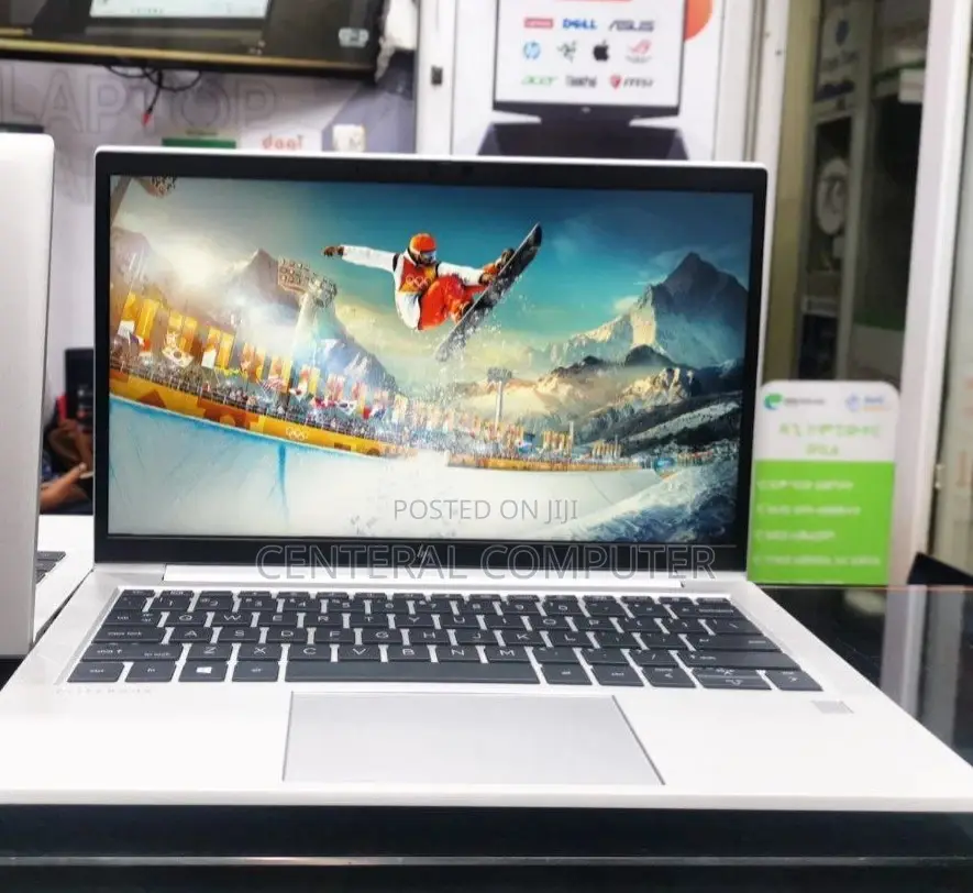 New Laptop HP 348 G5 16GB Intel Core I7 SSD 512GB