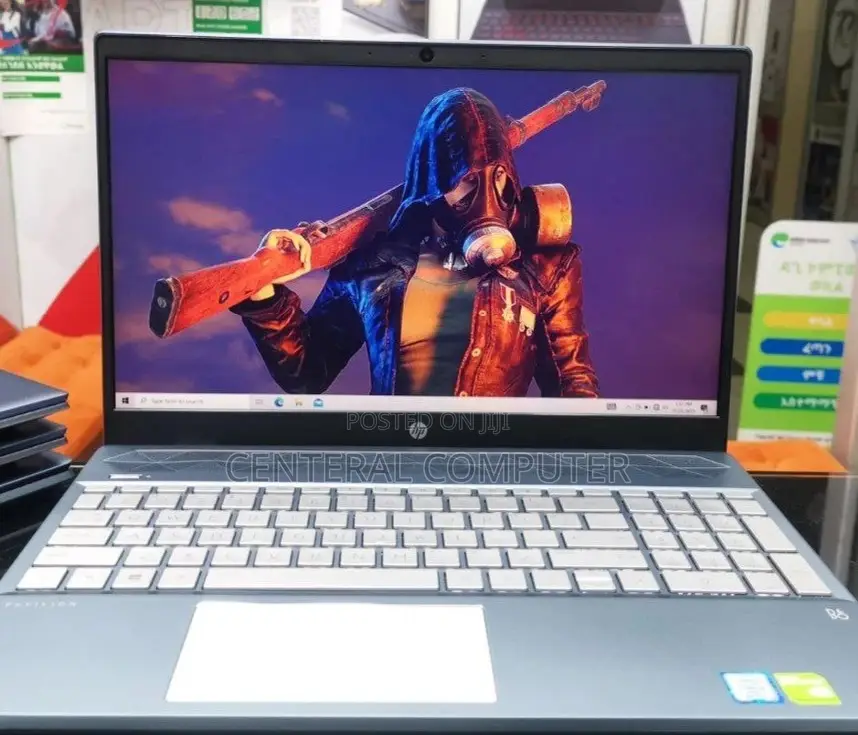 New Laptop HP 240 8GB Intel Core I7 SSD 512GB