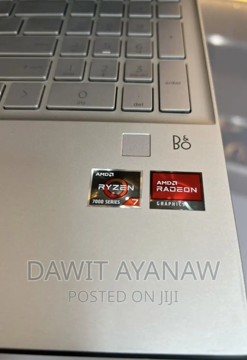 New Laptop HP 16GB AMD Ryzen 7 SSD 512GB