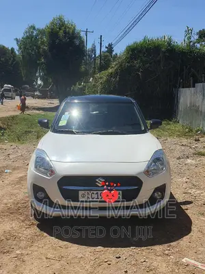 New Suzuki Swift 2022 White