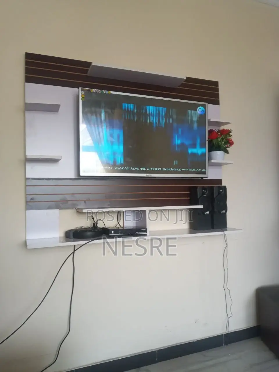 ውብ እና ማራኪ ቲቪ ስታንዶች