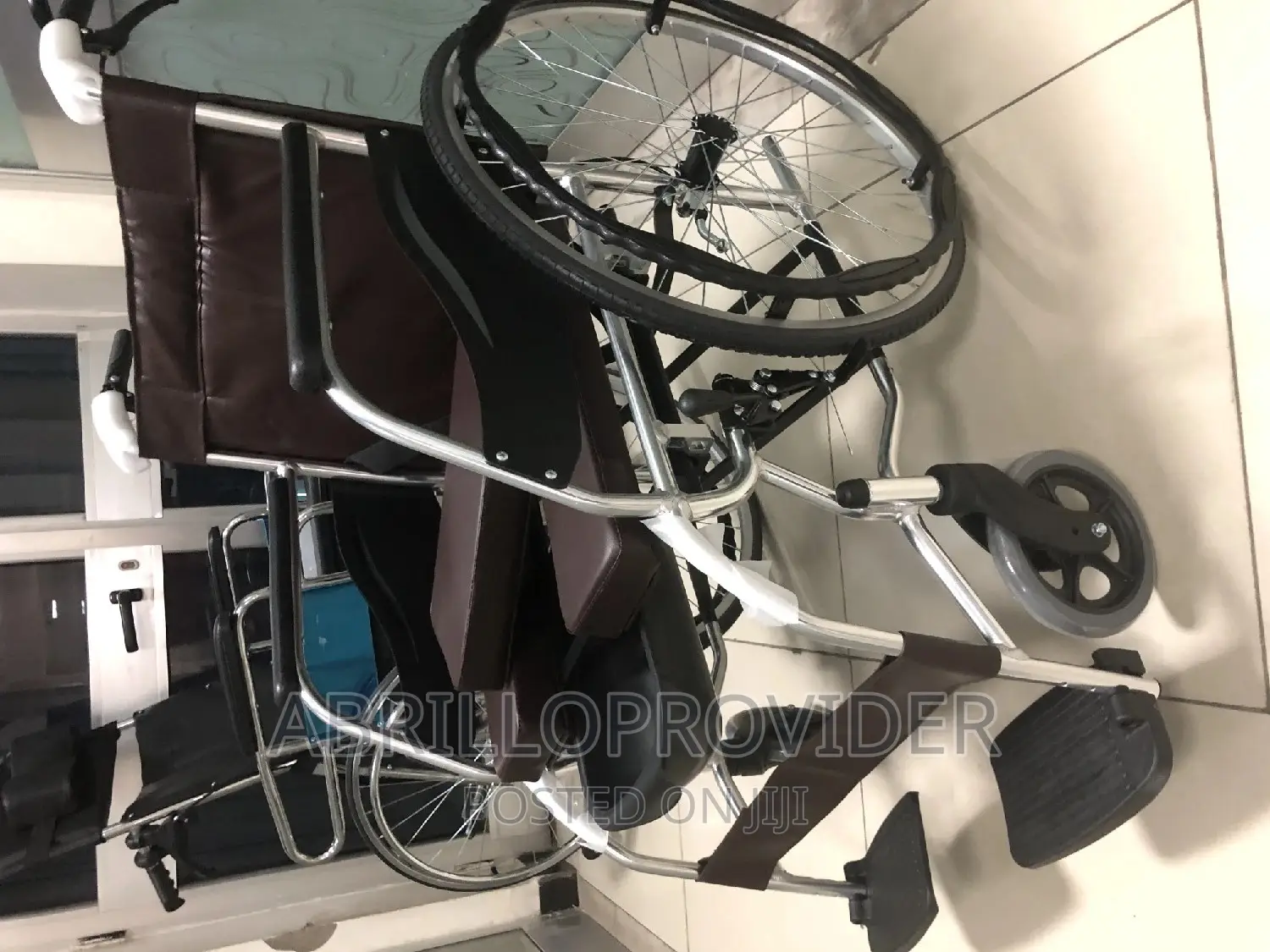 Kommode Wheelchair~Wheelchair"Wheelchair:Wheelchair-Wheelchr