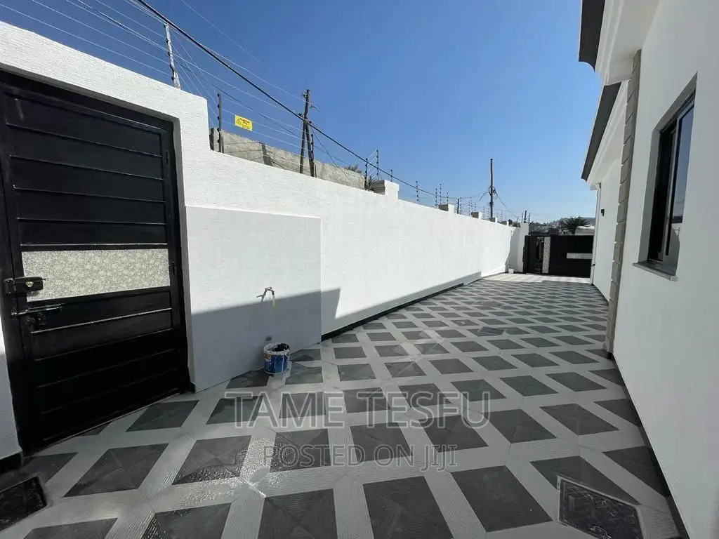 Furnished 4bdrm Villa in Wosene, Yeka for sale