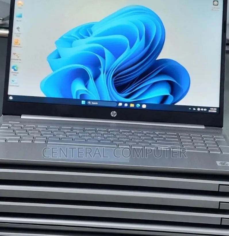 New Laptop HP 14-Dq1088wm 16GB Intel Core I7 SSD 512GB