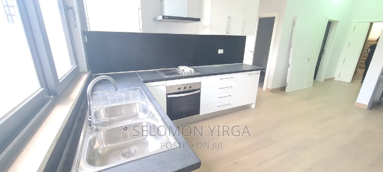 4bdrm Penthouse in Adis Abba, Bole for sale