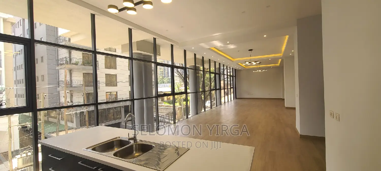 4bdrm Penthouse in Adis Abba, Bole for sale