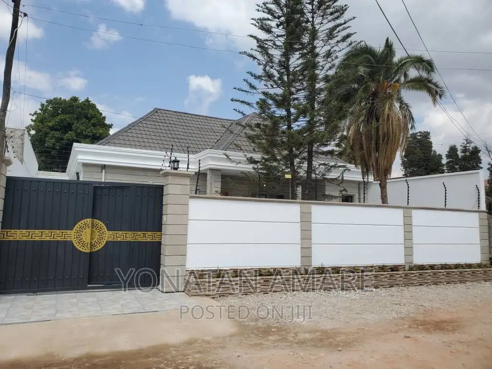 Furnished 3bdrm Villa in Arada for sale