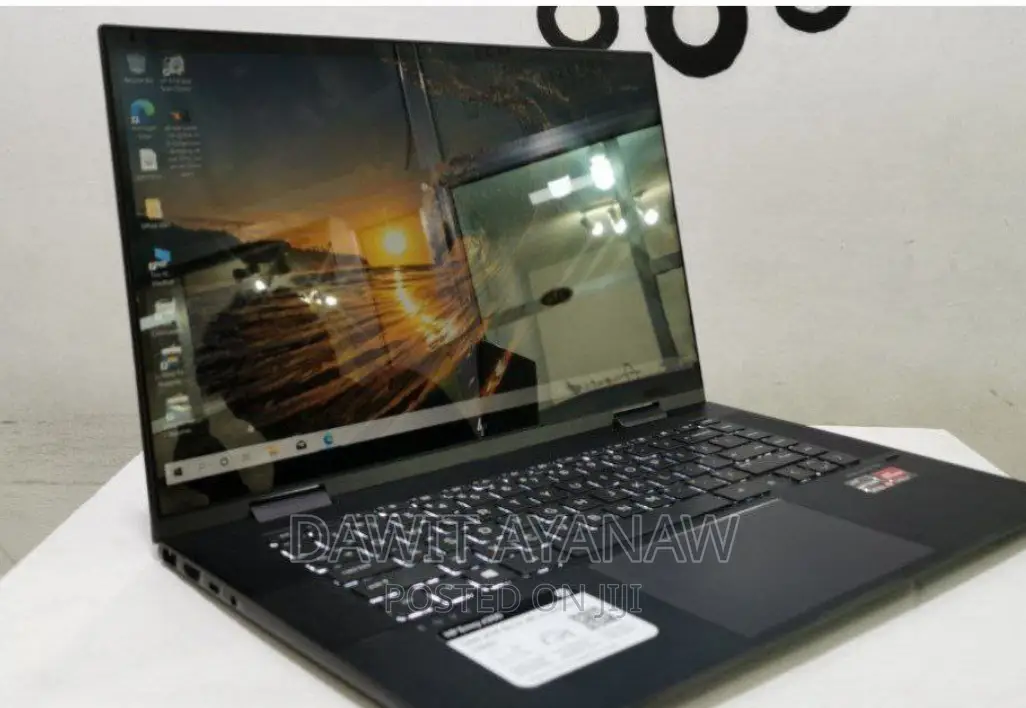 New Laptop HP 8GB AMD Ryzen 5 SSD 512GB