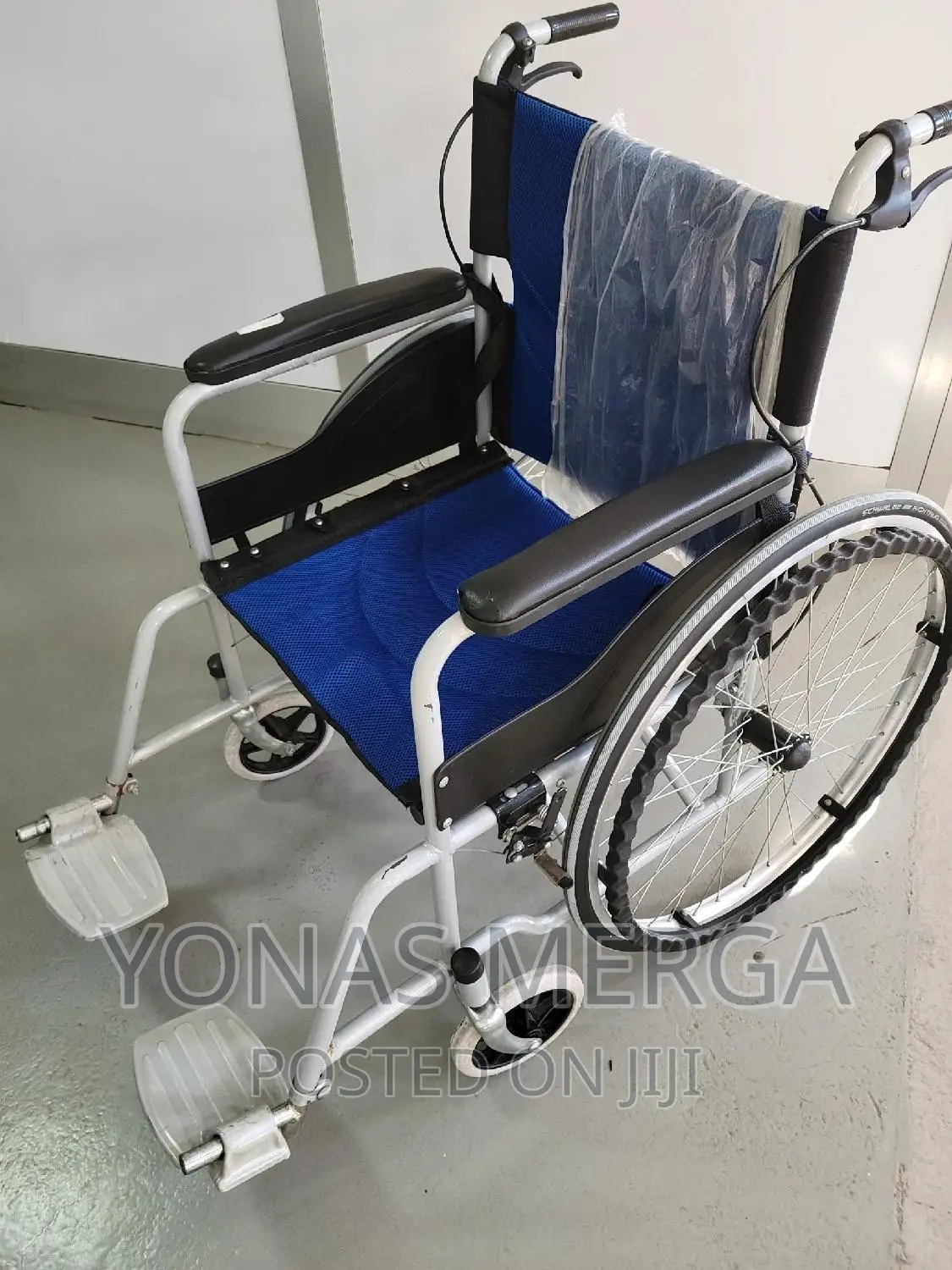 Slightly Used Wheelchair_miki HAL-1 Aluminum Wheelchair
