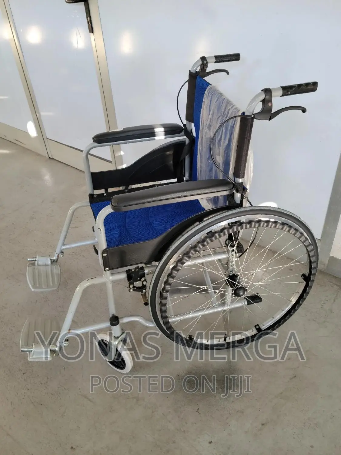 Used Wheelchair-Indoor and Outdoor Use Blue/Wheelchair