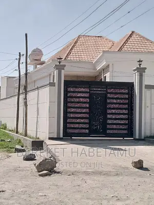 6bdrm Villa in ላፍቶ, Nifas Silk-Lafto for sale