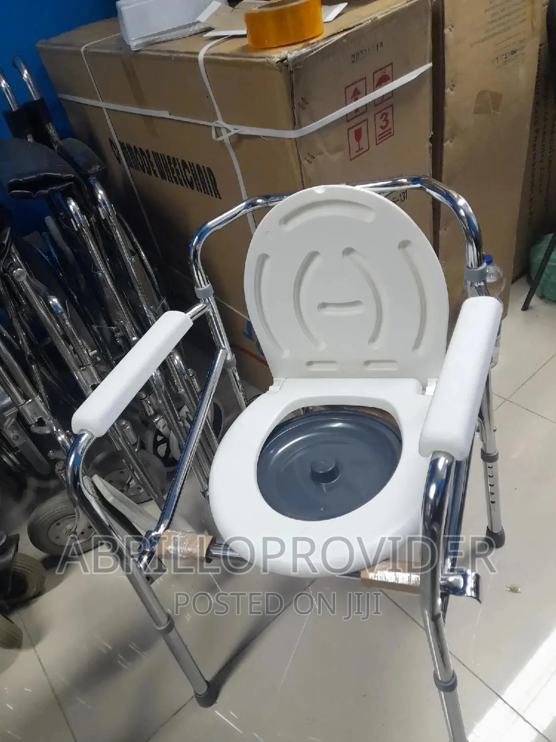 አዲስ ፖፖ ያለው መቀመጫ ለአረጋውያን Commode Chair=Toilet Chair=Chair