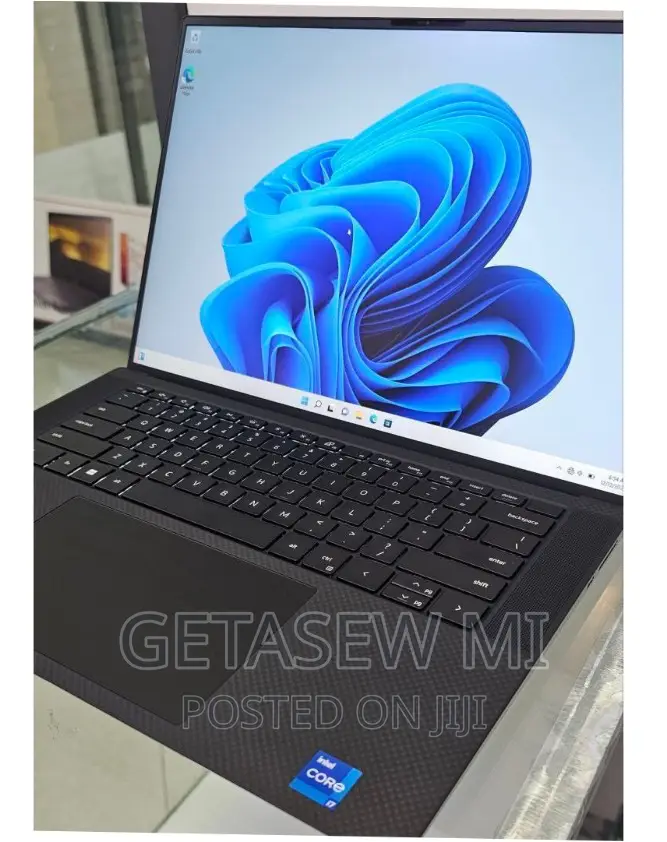 New Laptop Dell XPS 15 16GB Intel Core I7 SSD 512GB