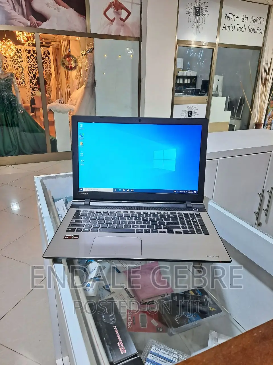 New Laptop Toshiba Satellite C55 4GB AMD A8 HDD 500GB