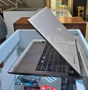 New Laptop Toshiba Satellite C55 4GB AMD A8 HDD 500GB