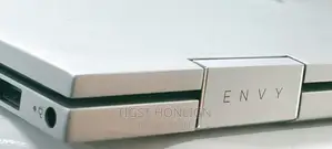 New Laptop HP Envy X360 8GB Intel Core I5 SSD 512GB