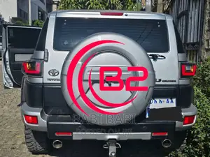 Toyota FJ Cruiser 2010 Silver