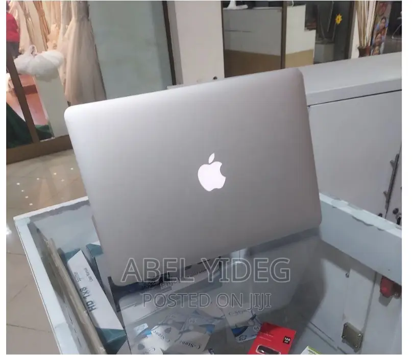 New Laptop Apple MacBook Air 2017 8GB Intel Core I5 SSD 128GB