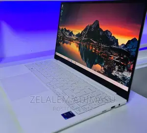 New Laptop Gericom Hollywood 16GB Intel Core I5 SSD 512GB