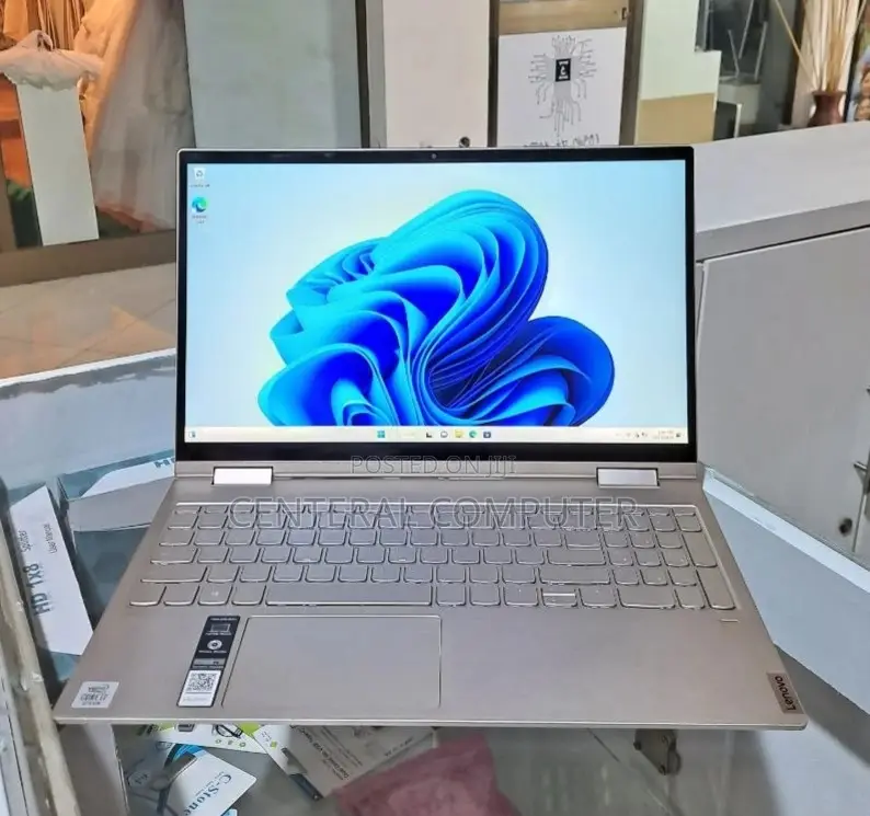 New Laptop Lenovo Yoga C740 12GB Intel Core I7 SSD 512GB