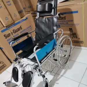 Wheelchair_removable Head Rest Convertable to a Stretcher
