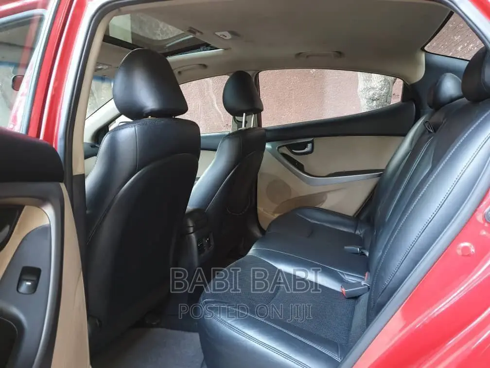 Hyundai Avante 2014 Red