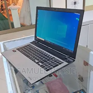 Photo - Laptop Toshiba Satellite C55 4GB AMD A8 HDD 500GB