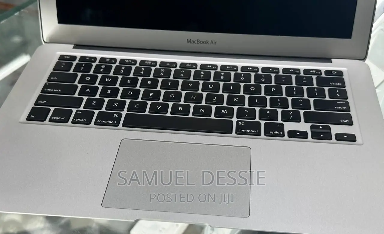 New Laptop Apple MacBook Air 2017 8GB Intel Core I5 SSD 128GB