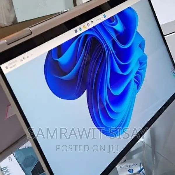 New Laptop Lenovo Yoga C740 12GB Intel Core I7 SSD 512GB