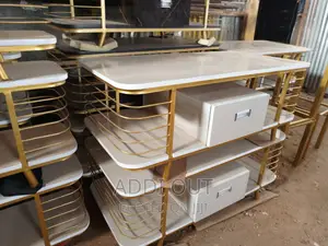 Photo - Table/ጠረጴዛ