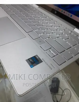 New Laptop HP Envy X360 8GB Intel Core i7 SSD 512GB