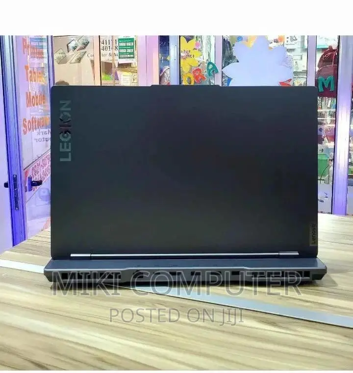 New Laptop Lenovo Legion 5 16GB AMD Ryzen 7 SSD 512GB