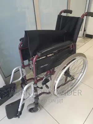 በመጠኑ ያገለገለ Wheelchair=Wheelchair*Wheelchair-Wheelchair