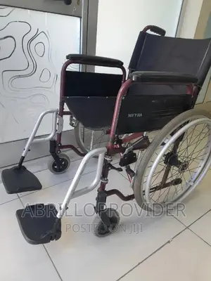 በመጠኑ ያገለገለ Wheelchair=Wheelchair*Wheelchair-Wheelchair