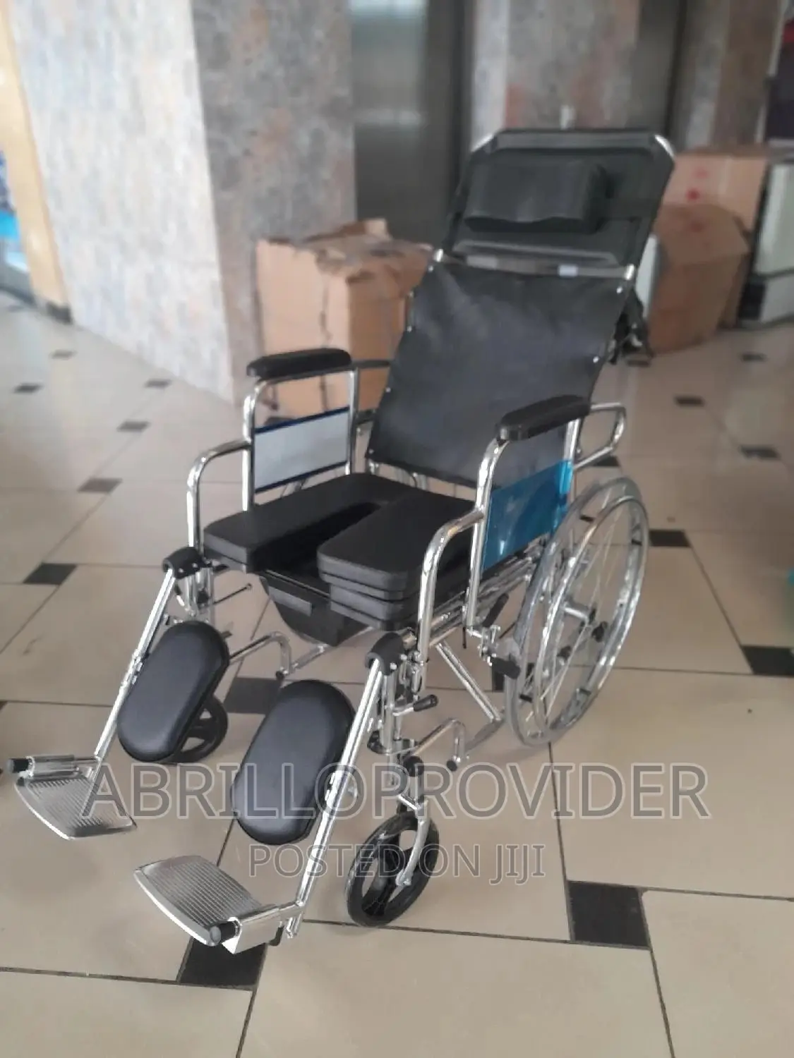 Multifunctional Wheelchair=Commode Wheelchair=Wheelchair