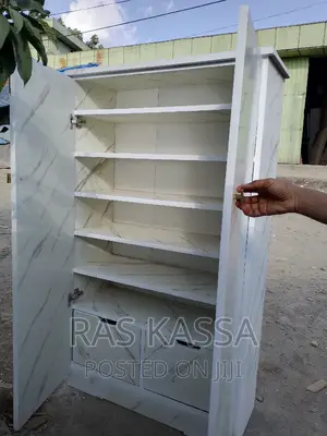 Photo - 1,40×1ሜትር የጫማ መደርደሪያ