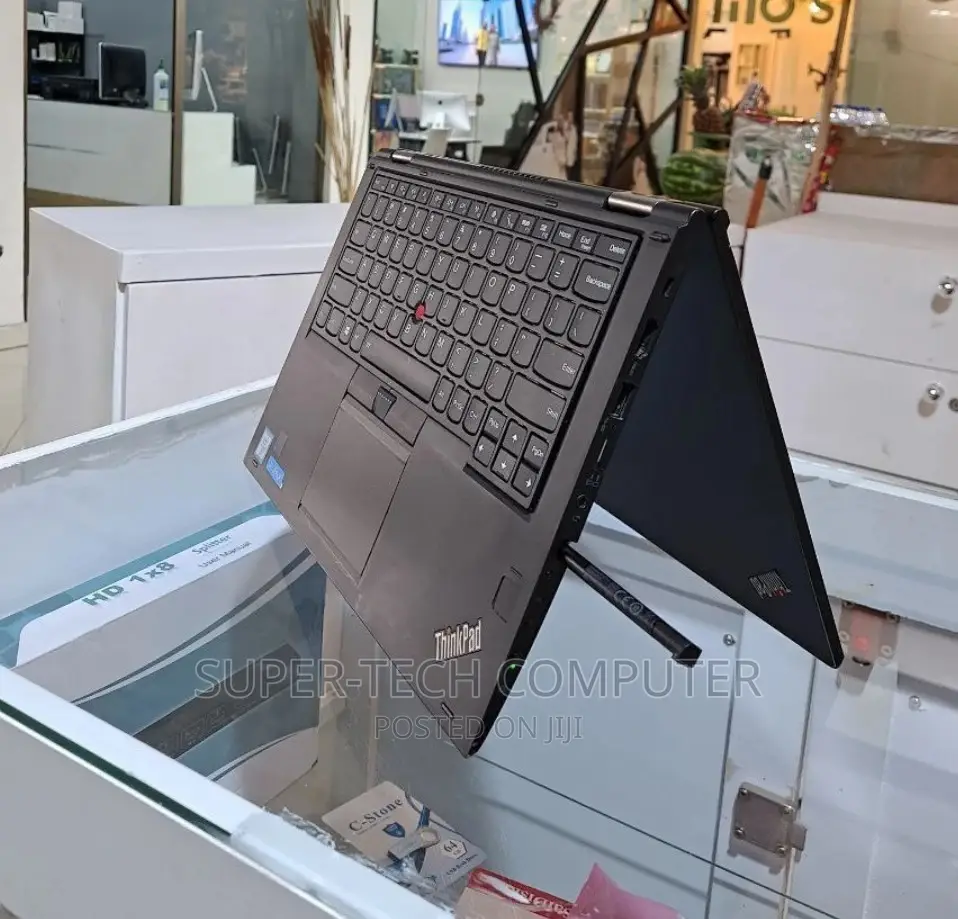 New Laptop Lenovo Yoga 260 8GB Intel Core I5 SSD 512GB