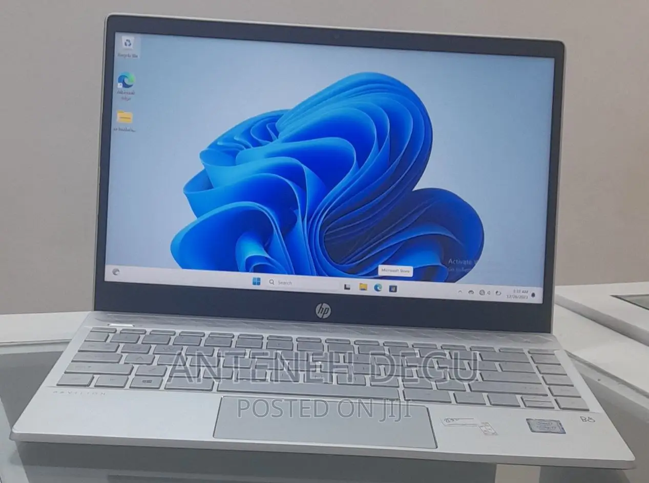 New Laptop HP Pavilion 13 8GB Intel Core I7 SSD 512GB