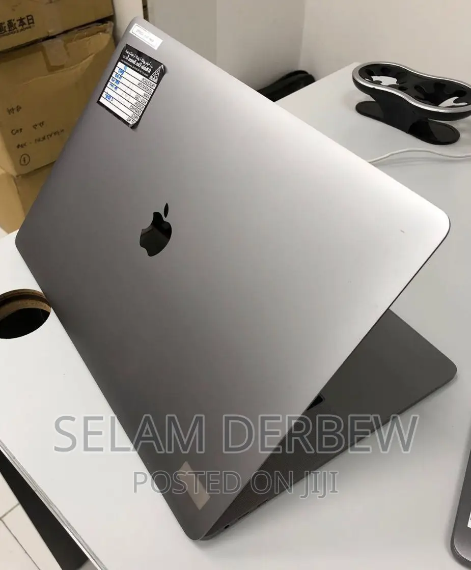 New Laptop Apple MacBook Pro 2015 16GB Intel Core I7 SSD 512GB