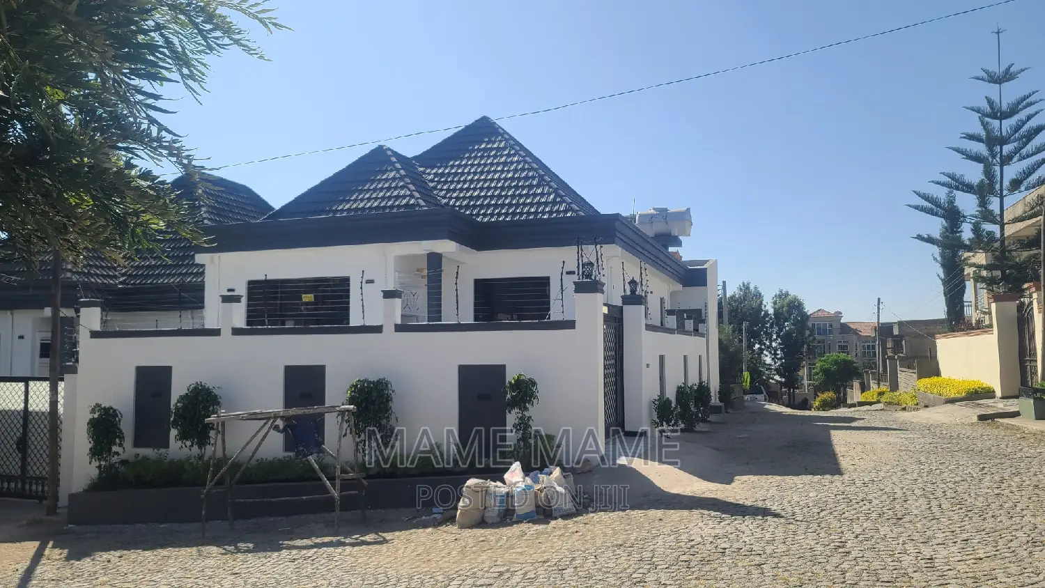 3bdrm Villa in Addis Abeba, Bole for sale