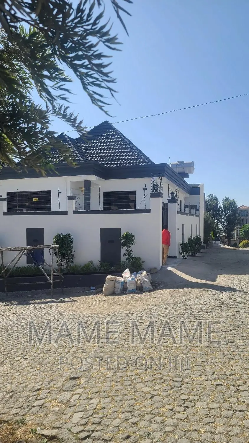 3bdrm Villa in Addis Abeba, Bole for sale