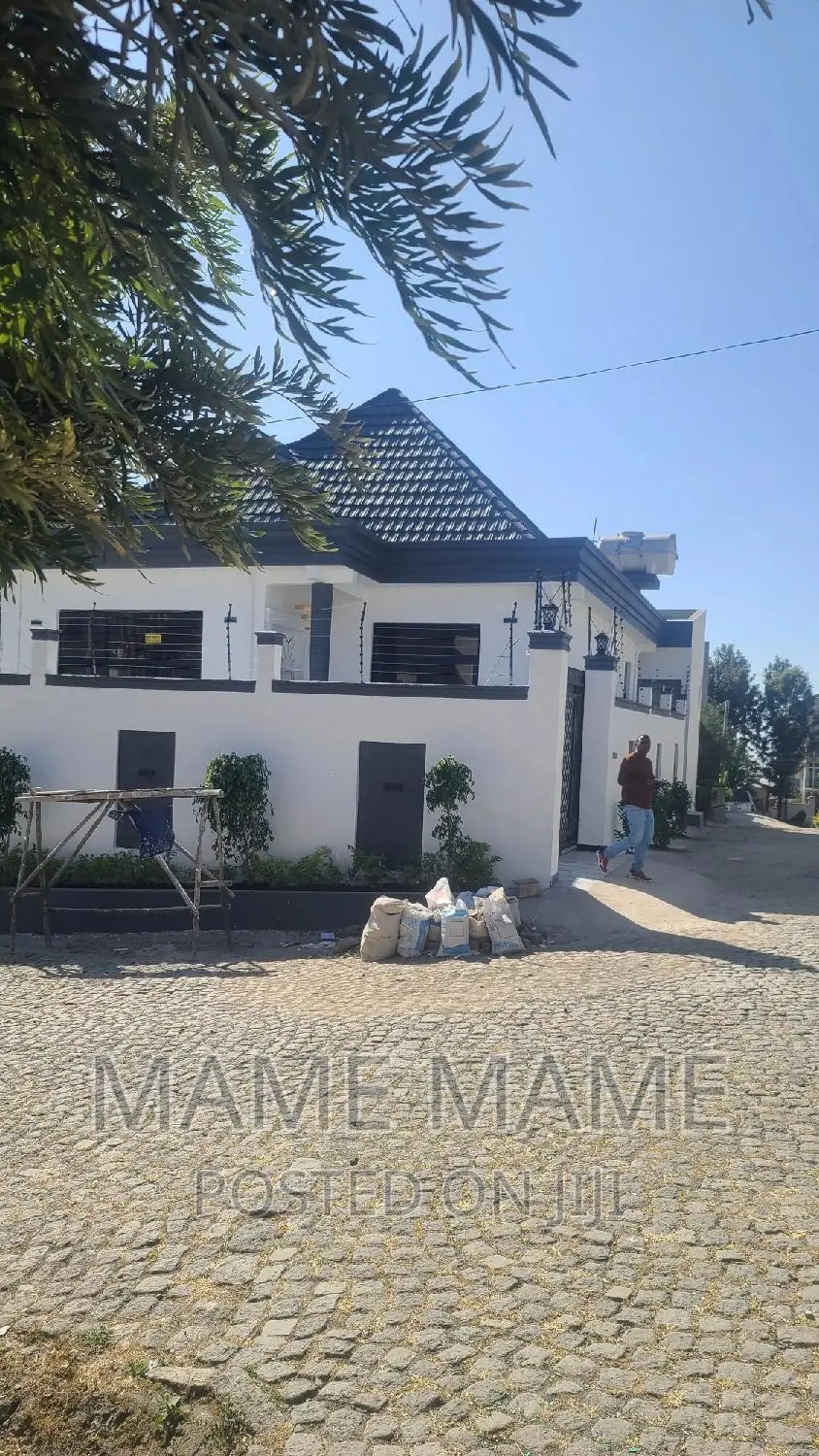 3bdrm Villa in Addis Abeba, Bole for sale