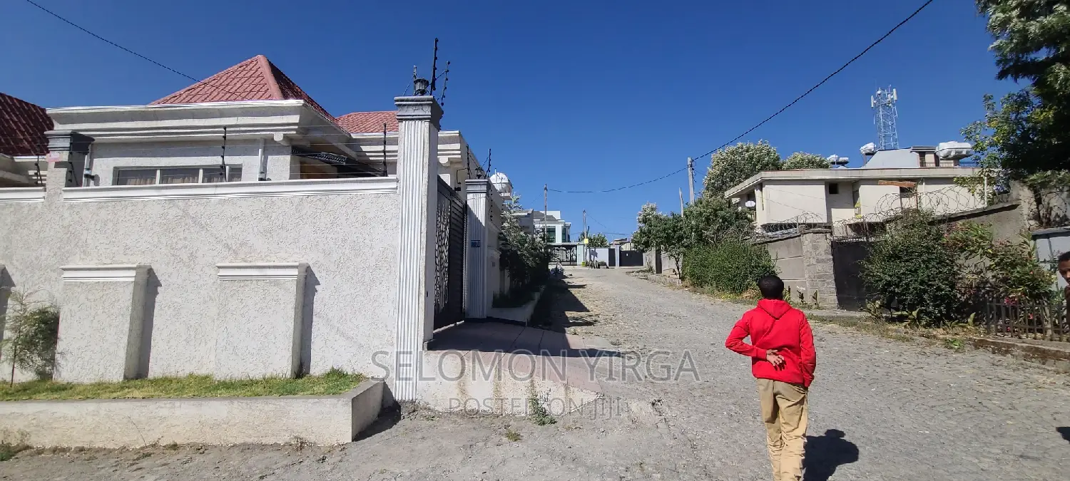 3bdrm Villa in Addis Abeba, Bole for sale