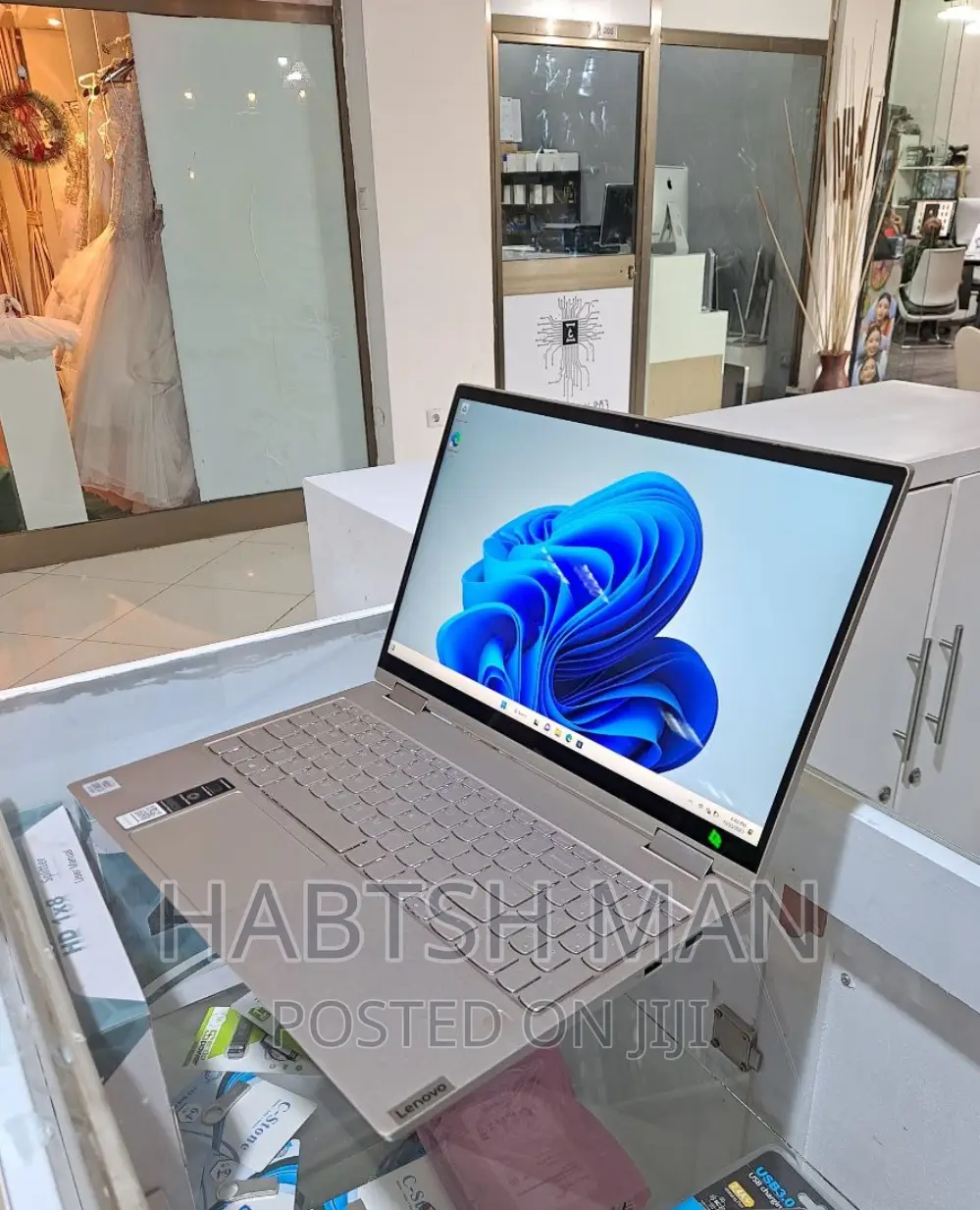New Laptop Lenovo Yoga C930 12GB Intel Core I7 SSD 512GB