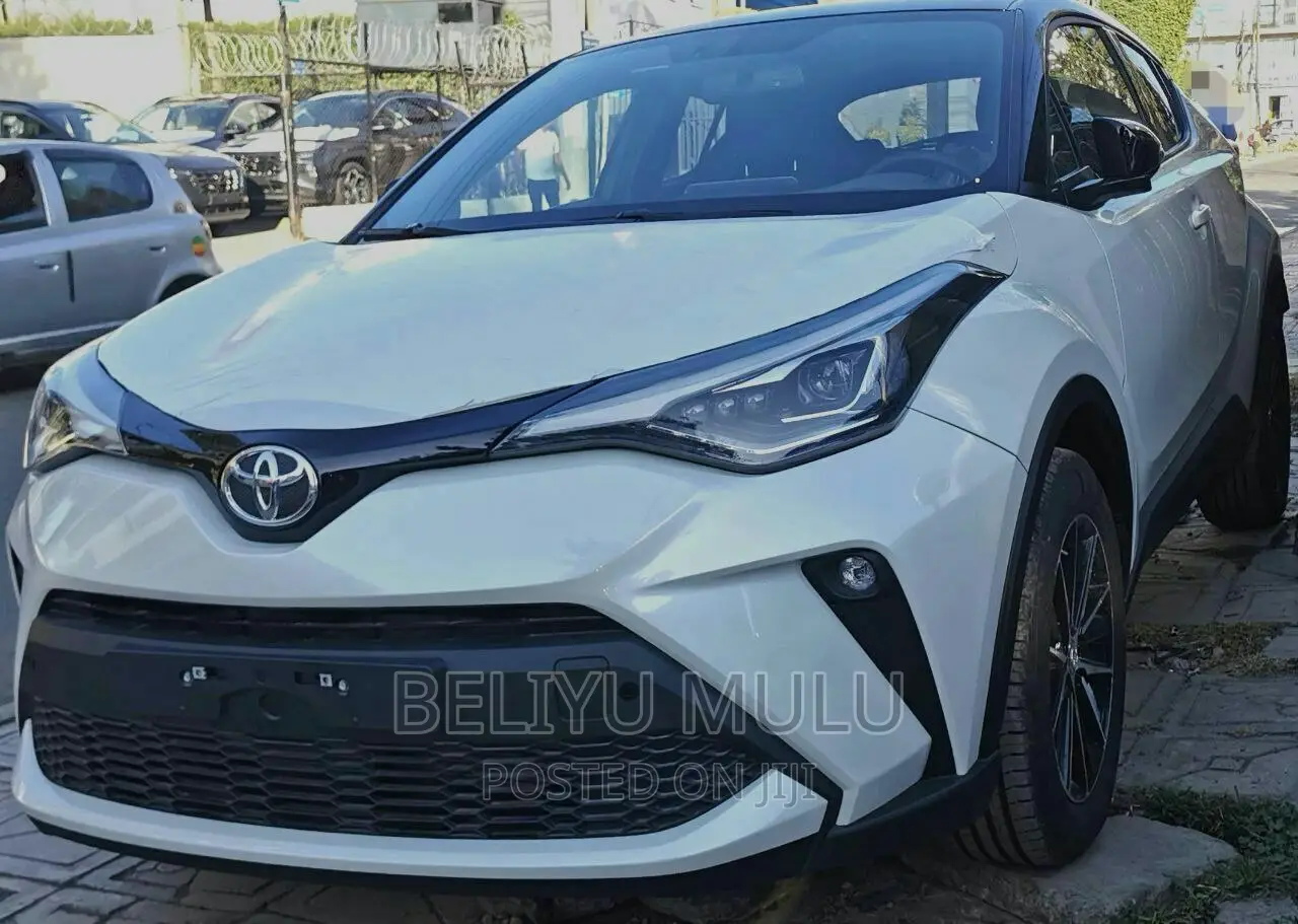 New Toyota C-HR 2022 White